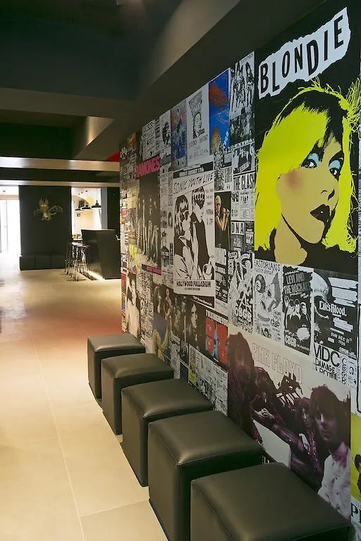 Sant Jordi Hostels Rock Palace Барселона