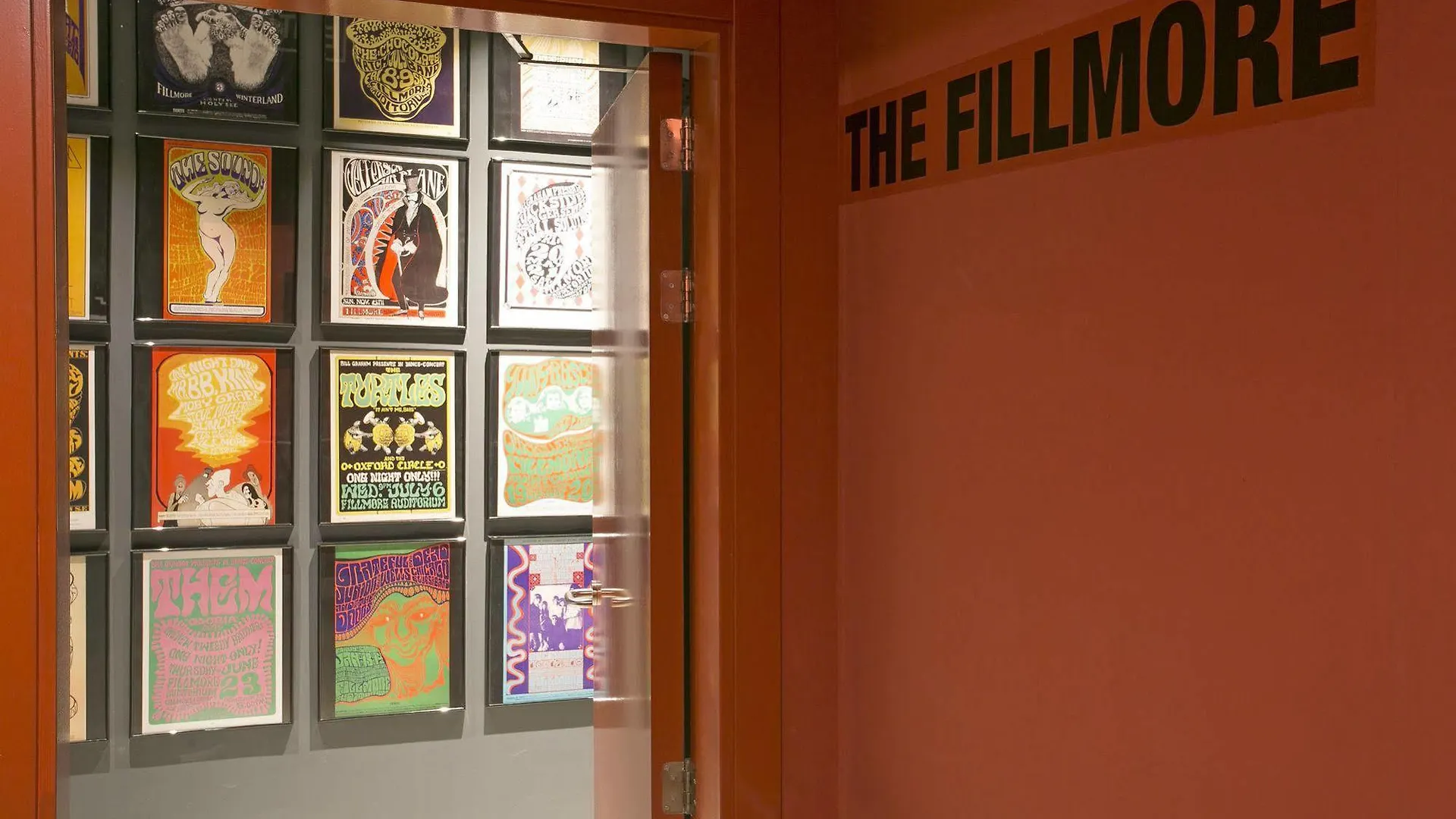Sant Jordi Hostels Rock Palace Барселона 0*,  Испания