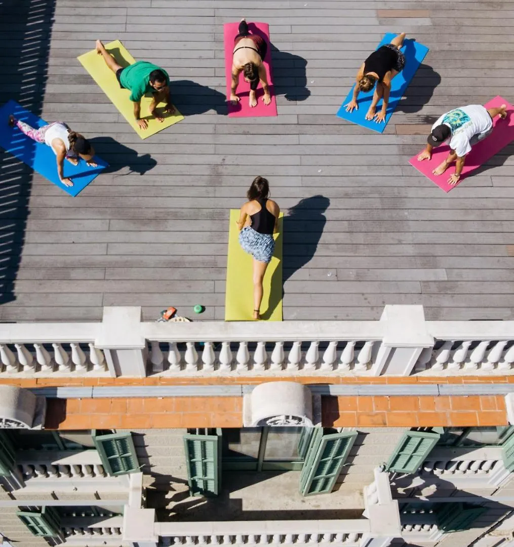 Sant Jordi Hostels Rock Palace Барселона